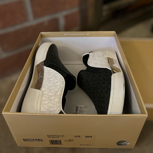 Michael KORS BRENDEN Black/White with SILVER LOGO Plate Slip On Sneakers - Picture 5 of 5